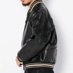 Chaqueta universitaria de invierno negra con logotipo bordado de alta calidad de fabricante OEM chaqueta universitaria de béisbol personalizada Letterman - Product Image 3