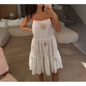 Vestidos Mini para Mujer que Ofrecen un Look Femenino Moderno, Perfectos para Salidas Casuales, Eventos Sociales y Armarios con Enfoque en la Moda - Product Image 1