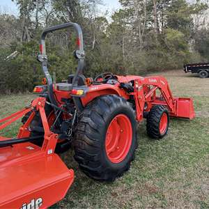 Tracteur 4x4 L4701 HST d'occasion de qualité supérieure avec chargeur frontal et coupe-herbe rotatif, moteur 20 CV, haute productivité et multifonctionnel - Product Image 4