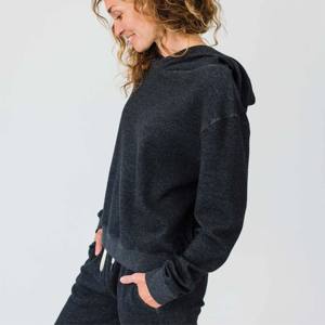 Sudadera con capucha de doble punto para mujer: ligera, transpirable e ideal para uso informal o relajante en interiores - Product Image 4