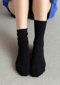 Ensemble de 5 paires de chaussettes athlétiques décontractées pour femmes en coton fin léger avec 88% coton 8% polyester 4% spandex pour une utilisation en salle de sport - Product Image 5