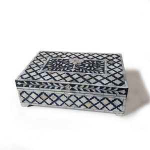 Joyero con incrustaciones de nácar de lujo hecho a mano con diseño de hueso, almacenamiento decorativo único, ideal para el hogar y la entrega de regalos - Product Image 1