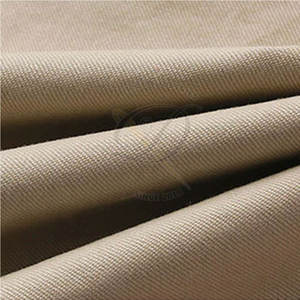 Pantalones cortos para hombre más vendidos, de secado rápido, transpirables, de cintura media, tela de lona, diseño de logotipo personalizable, estilo de calle hecho en Pakistán - Product Image 3