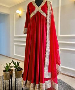 Robes pour femmes en gros, robe de soirée rouge élégante pour femmes, vêtements de soirée, collection de haute qualité prête à porter, prix de gros - Product Image 1