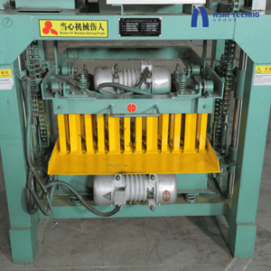 เครื่องสั่นคอนกรีตบล็อก vibropress 380V QTJ4-30B กึ่งอัตโนมัติพร้อมส่วนประกอบแกนแบริ่งมอเตอร์เครื่องยนต์ - Product Image 5