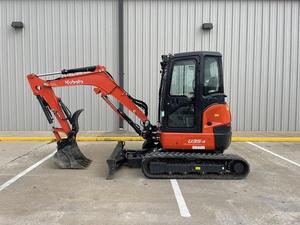 Mini-excavatrice Kubota KX040-4 2016, puissance compacte pour des applications diverses - Product Image 2