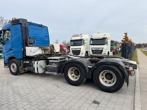 Volvo FH 540*6x4* con Trasmissione Automatica, Motore Diesel a Combustione Interna da 13.0L, 305kW (415 CV) - Product Image 2
