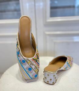Sandalias DE TRABAJO bordadas a mano para mujer, zapatos y accesorios disponibles en tallas personalizadas de la <span class=keywords><strong>India</strong></span>, el mejor producto - Product Image 2