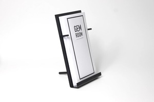 Elegante tarjetero de Metal negro Elegante soporte de exhibición de menú de escritorio para restaurantes Hoteles Recepciones o cabinas comerciales hechas a mano - Product Image 4