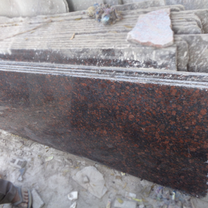 Blocs de dalles de granit brun bronzage foncé Premium exportateur indien prix usine moderne pour salon intérieur extérieur à grande échelle - Product Image 3