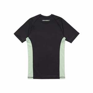 Fabricant de protection contre les éruptions cutanées à manches longues, design à sublimation, vêtements de sport, polyester, impression numérique par sublimation pour adultes - Product Image 2