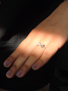 Anillo de Oro Amarillo Sólido de 14K y 18K con Diamante Cultivado en Laboratorio, Corte Corazón, Motivo de Lazo, Nudo Delicado, Joyería de Moda con Diseño Caprichoso - Product Image 5