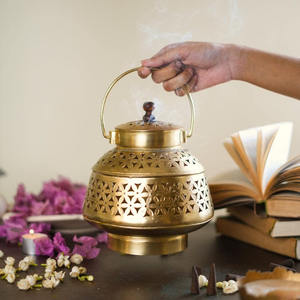 Dhoop-Quemador de incienso de lujo para el hogar, soporte de latón antiguo, martillado a mano - Product Image 2