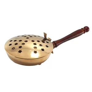 Quemador de incienso con tapa y mango de madera, quemador de carbón de latón con acabado dorado, precio personalizado, diseño de estrella árabe