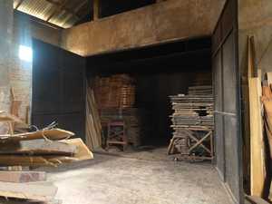 Table à manger d'extérieur en bois de teck moderne Ensemble de 4 chaises de restaurant en bois Table pour la cuisine extérieure Café Durable Garden Dinning - Product Image 5