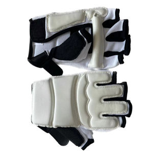 Maximiser l'usure professionnel 100% cuir de haute qualité demi-doigt Taekwondo gants Art martial entraînement sport garde-main - Product Image 4