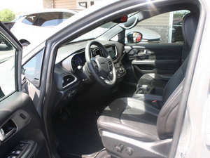 Chrysler Pacifica Select 2025 Certificada Limpia - Product Image 5