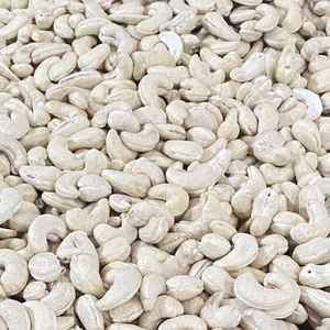 ลดราคาพิเศษ 2025 เม็ดมะม่วงหิมพานต์คุณภาพสูง ยี่ห้อ SANTIGO รุ่น W320 เม็ดดิบจากเวียดนาม พร้อมส่งจำนวนมาก - Product Image 1