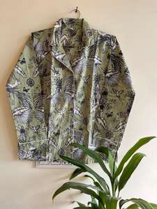 Pyjama en coton pour femmes Costume de nuit sexy à col en V avec de beaux imprimés d'animaux Vêtements de nuit respirants doux - Product Image 5