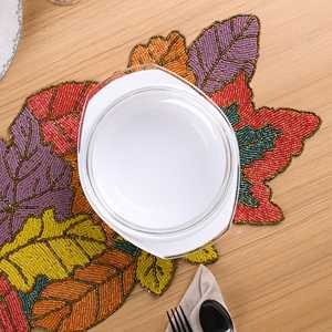 Mantel Individual Artesanal Estilo Bohemio Cromático, Ecológico y Sostenible, Hecho con Cuentas y Base de Satén, Juego de 1, 1200g, Versátil y Fácil de Usar - Product Image 4