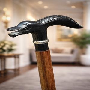Bastón de Metal Pulido Estilo Antiguo Vintage con Mango de Cabeza de Cocodrilo, Bastón con Figura de Animal Tallada a Mano para Bodas y Aniversarios - Product Image 1