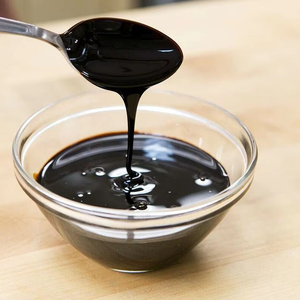 น้ำตาลทรายเหลวคุณภาพสูง พรีเมียม บริกซ์ 80 แบบผง อาหารสัตว์ บรรจุภัณฑ์แบบเทกอง สำหรับโค กระบือ หมู แบล็คสแตรป เวียดนาม - Product Image 1