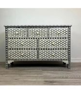 Incrustation d'os rectangulaire de haute qualité et bois 7 tiroirs Buffet à 2 portes en incrustation d'os noir Table de console Table de buffet en os