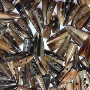 Botones de palanca de cuerno de búfalo Flatback de alta calidad con 2 agujeros, ideales para abrigos de prendas y proyectos artesanales - Product Image 4