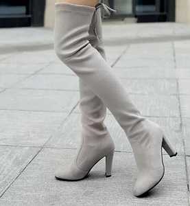 Bottines d'hiver élégantes pour femmes, bottes à talons pointus en daim de qualité supérieure, chaussures luxueuses au toucher doux, accessoire de mode - Product Image 5