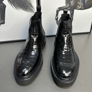 Bottes pour hommes en cuir de crocodile 100% - Cuir de crocodile de qualité supérieure - Bottes Chelsea personnalisées pour hommes - Chaussures de mode pour hommes - Chaussures de ville pour hommes - Product Image 1