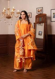 GHAZAL ORANGE TAFFETA SOIE GOTA PATTI ENSEMBLE SOFT NET DUPATTA Robes décontractées avec taille naturelle creuse - Product Image 2