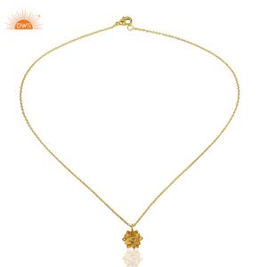 Collier pendentif fleur en zircon plaqué or 18 carats, design unique fait main, dernier modèle, fabricant de bijoux semi-fins - Product Image 2