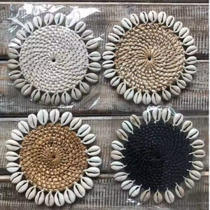 Sous-verre artisanal en rotin naturel avec motif floral, assiette en osier pour la décoration intérieure, vaisselle de cuisine Vietnam TUYET DUNG WHB11 - Product Image 1