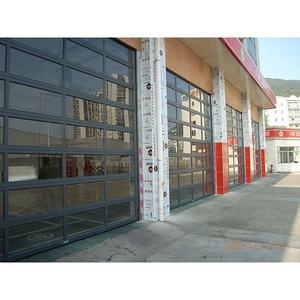 <span class=keywords><strong>Porte</strong></span> <span class=keywords><strong>de</strong></span> <span class=keywords><strong>garage</strong></span> <span class=keywords><strong>sectionnelle</strong></span> moderne pliable à ouverture verticale 16x7 <span class=keywords><strong>avec</strong></span> isolation thermique et caractéristiques imperméables - Product Image 2