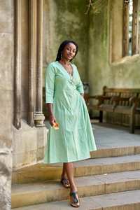 Robe enveloppe verte Dharani, tissage à la main, bohème, pur coton, décontractée, occasionnelle, taille ajustable, mode éthique - Product Image 5