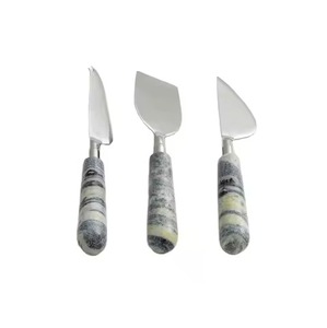 Juego de 4 cuchillos hechos a mano de acero inoxidable para queso con mango de madera utilizado para rebanar queso en restaurantes de Hotel - Product Image 5