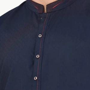 Nouvel ensemble Salwar Kameez bleu marine pour homme avec des accents rouges audacieux sur la patte de boutonnage et le col créant un contraste vibrant - Product Image 4