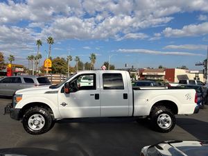 Ford F-350 Super Duty XLT Crew Cab 4WD 2012 - Product Image 2