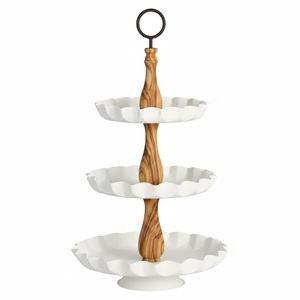 Support de service à trois niveaux de style élégant, en métal doré antique et en bois massif, plateau de présentation pour gâteaux, desserts, fruits, pour un usage domestique - Product Image 6