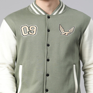แจ็คเก็ตวาร์ซิตี้สไตล์เรโทรแบบยูนิเซ็กซ์ ดีไซน์เหนือกาลเวลา ปักโลโก้ทีมแบบส่วนตัว ปักโลโก้ทีม/โรงเรียนตามสั่ง - Product Image 6