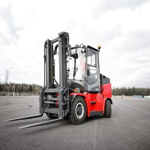Montacargas Eléctrico Hulkman CP3080 35, Capacidad de 3 Toneladas, Neumáticos Sólidos, Uso en Interiores, Mástil de Tres Etapas, Operación Sentado, Batería de Plomo-Ácido - Product Image 2