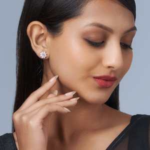 Boucles d'oreilles classiques en or 155234, design fleur et goutte d'eau en zircon, pour fiançailles, mariage, fête ou cadeau - Product Image 2