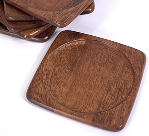 Sous-verres en bois rustique en noyer pour boissons chaudes et froides avec finition décorative Idéal pour le bar, la maison et le bureau - Product Image 3