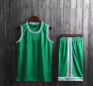 Uniformes de Baloncesto Sublimados al por Mayor, Camisetas y Pantalones Cortos de Tallas Grandes para Hombre y Mujer, 100% Poliéster - Product Image 4