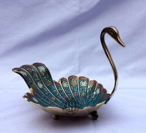 Bol à salade décoratif en métal poli de haute qualité, pour fruits et aliments, écologique, idéal pour les fêtes, à prix abordable - Product Image 1