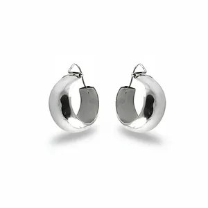 Boucles d'oreilles créoles en argent massif chic pour femmes - Product Image 1