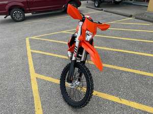 Increíbles Ofertas en Motocicletas Nuevas KTM 250 XCW Enduro 2025 - Product Image 5