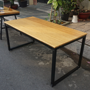 Mesa de Comedor de Bambú con Patas de Hierro 160x80cm - Nuevo Diseño, Muebles de Sala de Estar, Ensamblada, para Uso en Interiores - Product Image 3