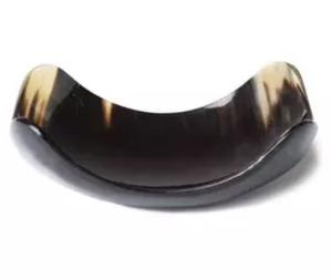 Cuenco de cuerno de servicio tradicional de búfalo natural con diseño brillante y cuchara de cuerno de estilo Ángel de forma redonda incluida - Product Image 2