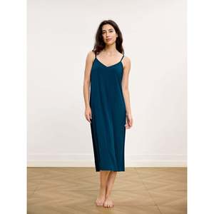 Camisón Premium para Mujer, Modelo Midnight Fern, Transpirable, de Bambú y Spandex, con Cierre de Botones, Logotipo Personalizable, Ropa de Dormir - Product Image 4